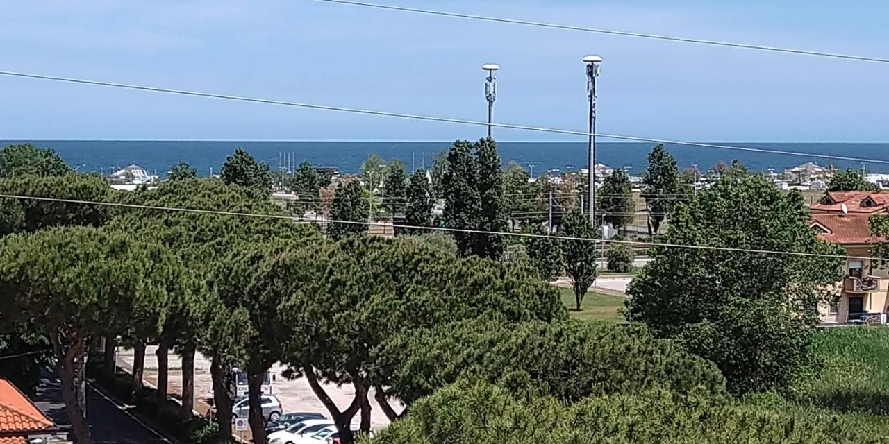 Appartamento Vista Mare Misano Adriatico Buitenkant foto