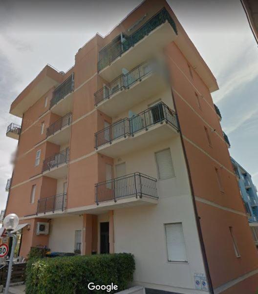 Appartamento Vista Mare Misano Adriatico Buitenkant foto