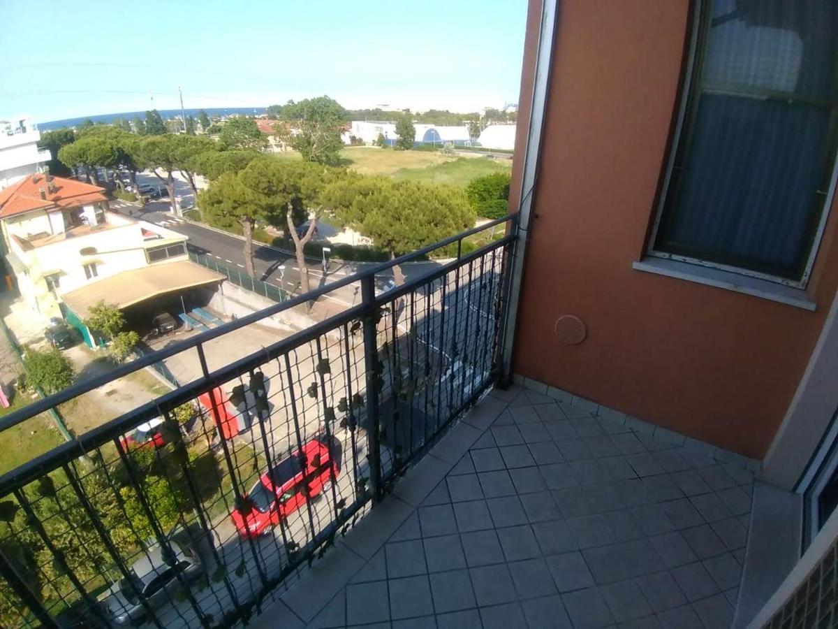 Appartamento Vista Mare Misano Adriatico Buitenkant foto